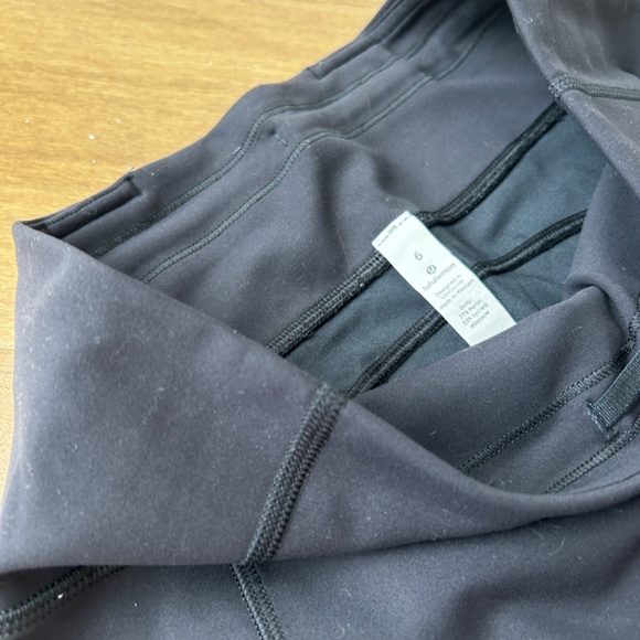 Basically NEW Lululemon cycling shorts - Picture 2 of 3